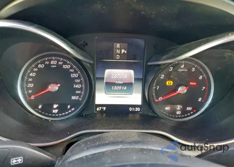 2017 Mercedes-Benz C 300 z USA, uszkodzony, nr VIN 55SWF4JB1HU217469